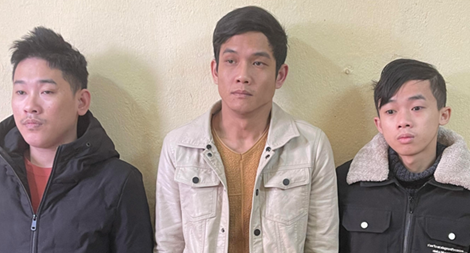 Hack mật khẩu tài khoản để rút tiền chiếm đoạt